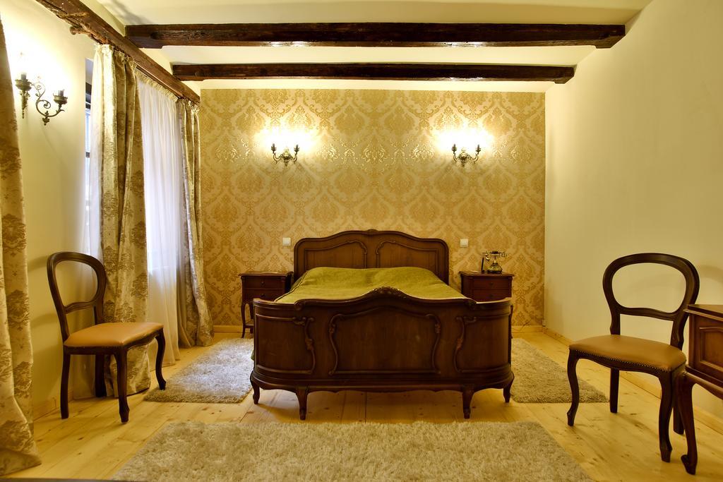 فندق براشوففي  Casa Antiqua الغرفة الصورة